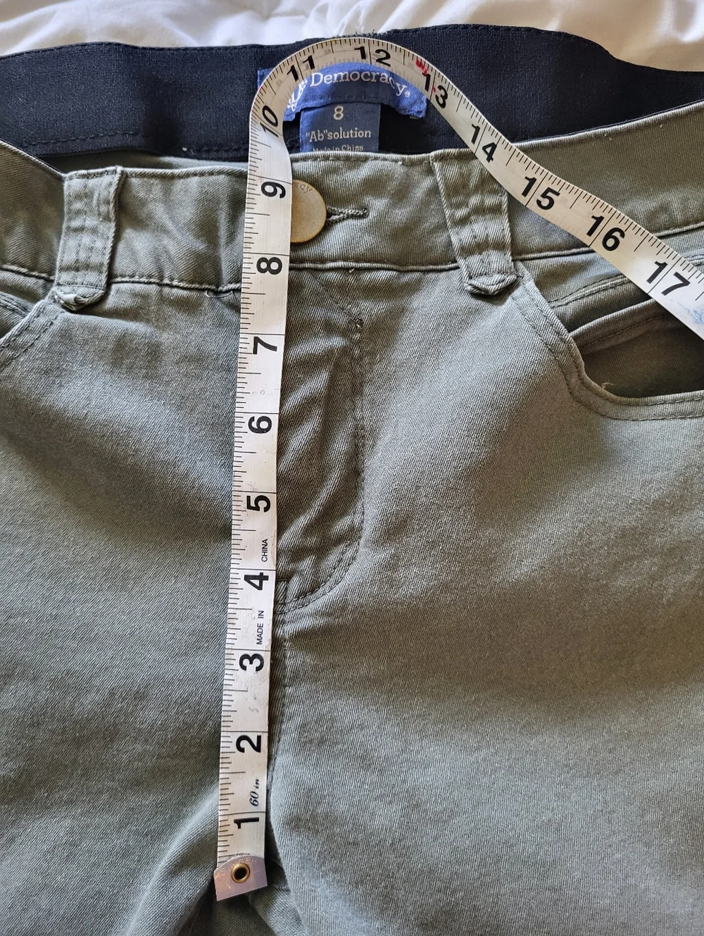 Democracy Sz 8 AB Solution, Olive Green Knee-Length Women's Bermuda Shorts - Picture 6 of 7